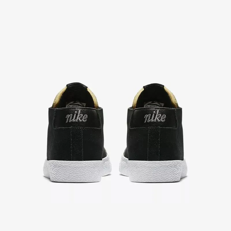 SB Zoom Chukka (Black/Black Gunsmoke)