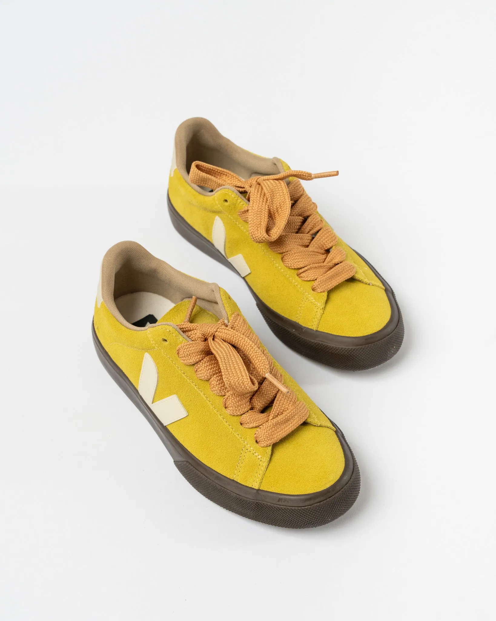 Veja Campo Bold Suede Liquor Pierre